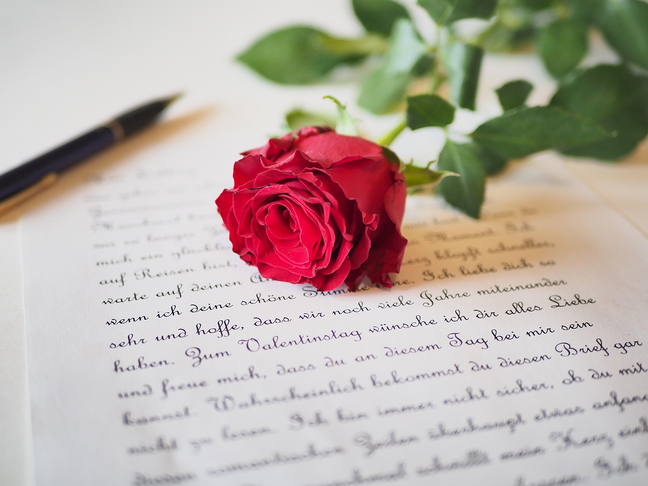 Frasi dolci per la buonanotte, ispirazione per chiudere la giornata in serenità.