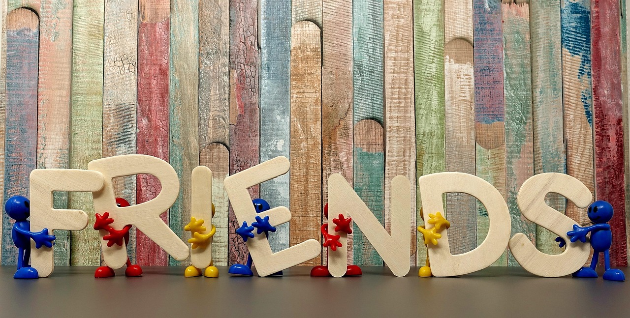 Frasi di buongiorno sull'amicizia per il 15 aprile 2026, celebrazione della gratitudine tra amici.